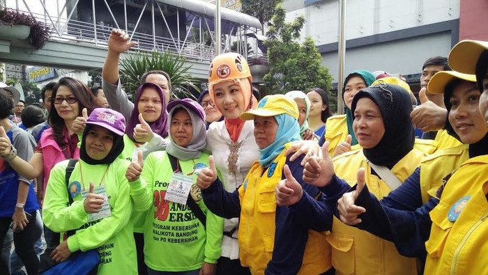 Ribuan Pasukan Kebersihan Siaga Saat Libur Lebaran di Bandung