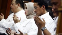 Sandiaga doa bersama usai mendaftar Bacagub DKI di Partai Demokrat.