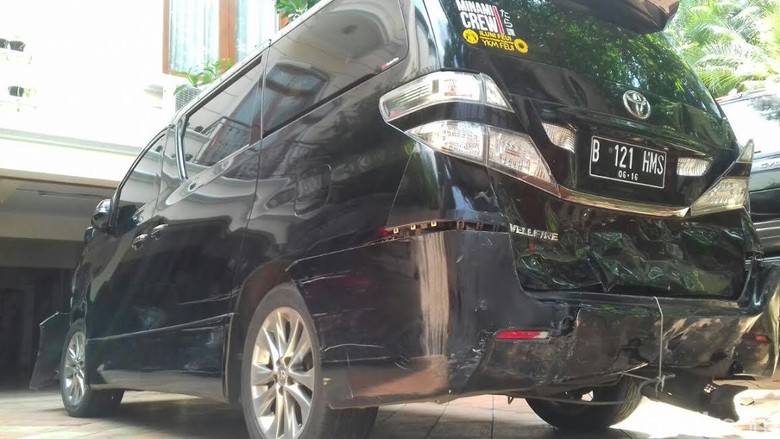 Tabrak 4 Mobil, Penampakan Vellfire yang Dikemudikan Anak Eks Menteri Sugiharto Tabrak 4 Mobil, Penampakan Vellfire yang Dikemudikan Anak Eks Menteri Sugiharto
