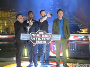 Pesta Kembang Api Tim Captain America di Singapura Jawab Tantangan Tim Iron Man