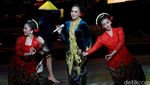 Aksi Sundari Soekotjo di Konser 40 Tahun Berkarya