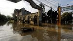 Banjir Masih Rendam Perumahan Pondok Gede Permai