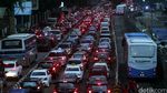 Arus Lalin Sudirman Macet, Begini Penampakannya