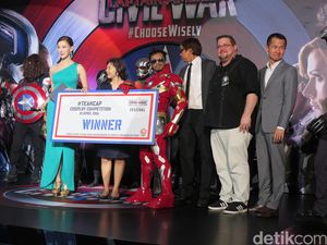 Kontes Cosplay di Blue Carpet Captain America: Civil War