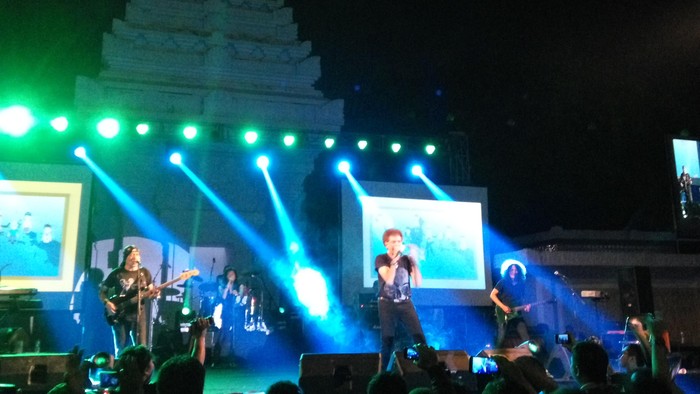 Konser Godbless di Taman Gesibu Banyuwangi Pecah!