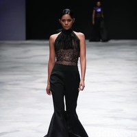 Rizman Ruzaini Fall Winter 2016 Singapore Airlines Cola4ation Indonesia Fashion Week 2016 at Jakarta Convention Center. Senayan. Jakarta. [Foto: Mohammad Abduh/Wolipop]