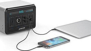 Pembesutnya mengklaim, powerbank ini bisa digunakan untuk mengisi ulang baterai ponsel hingga 40 kali. Selain itu bisa juga dipakai sebagai sumber listrik untuk kulkas berukuran kecil sampai 7 jam lamanya. Foto: Istimewa