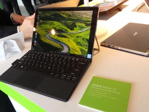 Acer Pamer Laptop 2 in 1 Pertama Berpendingin Cairan