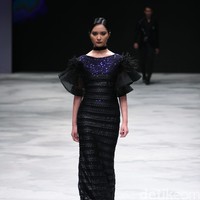 Rizman Ruzaini Fall Winter 2016 Singapore Airlines Cola4ation Indonesia Fashion Week 2016 at Jakarta Convention Center. Senayan. Jakarta. [Foto: Mohammad Abduh/Wolipop]