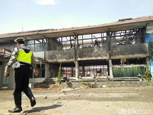 Gantung Diri Abah dan Rusuh Lapas Banceuy