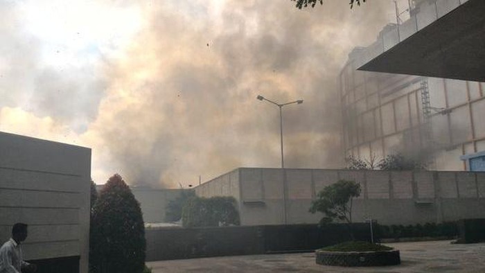 Kebakaran Bedeng Proyek di Kembangan Jakbar, 15 Unit Damkar Diterjunkan