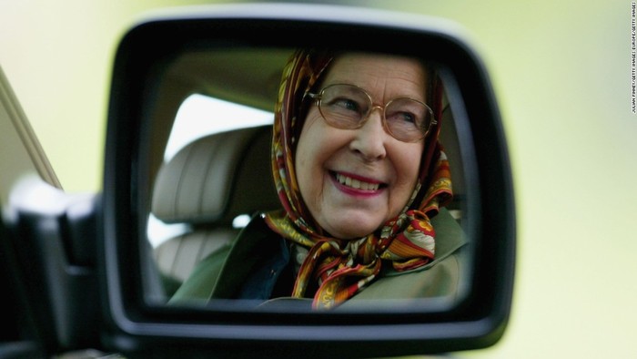 Perjalanan Ratu Elizabeth II Bersama Land Rover, sudah terjalin lama.