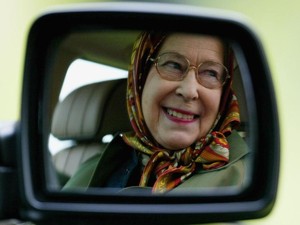 Ratu Elizabeth II dan Kecintaannya pada Mobil Inggris