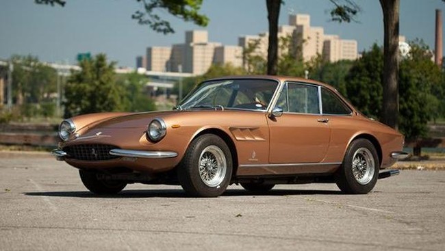 Selain Merah, Warna-warna Ini Bikin Ferrari Tetap Kelihatan Keren