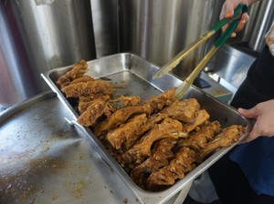 Laris Manis, Chef Lambon Tertarik Buka Resto BBQ Ribs Bali di Manila