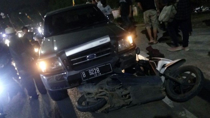 Mobil Tabrak Motor di Serpong, 2 Orang Luka-luka