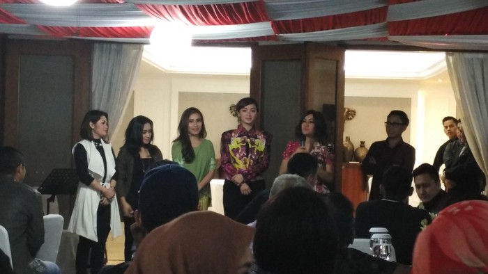 Jupe Curhat Soal Kerja, Pasha Bicara Kemampuan Artis di Depan Ketua MPR