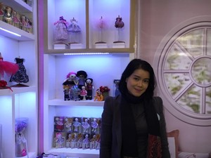 Wanita Ini Raup Omzet Rp 100 Juta/Bulan dari Jualan Boneka Handmade
