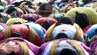 Tarian ini menggambarkan perjuangan seorang tokoh perempuan dari Angkatan Laut pertama kalinya di dunia pada abad ke-15.