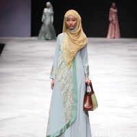 Ria Baraba. Indonesia Fashion Week 2016 at Jakarta Convention Center. Senayan. Jakarta. [Foto: Mohammad Abduh/Wolipop]