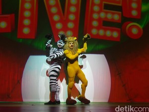 Kocaknya Aksi Binatang New York di Panggung Teater Madagascar Live!