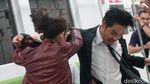 Fight! Ini Aksi Julie Estelle dan Iko Uwais di Film Pendek The Raid 2