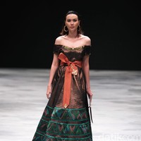 Defrico Audi. Indonesia Fashion Week 2016 at Jakarta Convention Center. Senayan. Jakarta. [Foto: Mohammad Abduh/Wolipop]