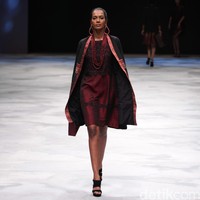 Rudy Chandra Warnatasku Indonesia Fashion Week 2016 at Jakarta Convention Center. Senayan. Jakarta. [Foto: Mohammad Abduh/Wolipop]