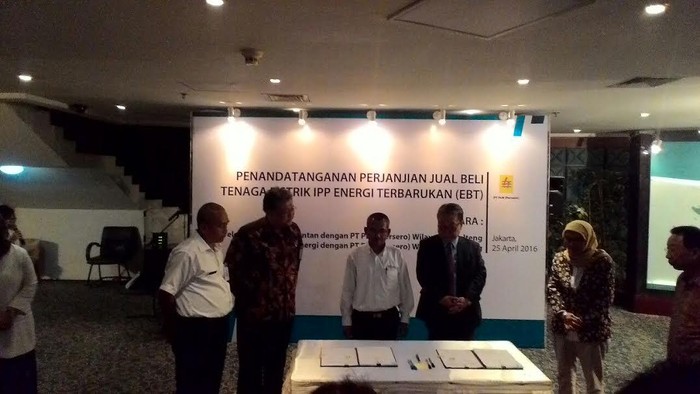PLN Listriki 120 Rumah di Kalimantan Pakai Limbah Sawit dan Batu Bara Hijau