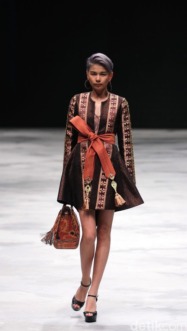 Defrico Audi. Indonesia Fashion Week 2016 at Jakarta Convention Center. Senayan. Jakarta. [Foto: Mohammad Abduh/Wolipop]