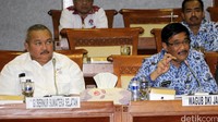 Selain itu rapat juga membahas anggaran Asian Games XVIII Tahun 2018 yang bersumber dari APBN dan APBD.