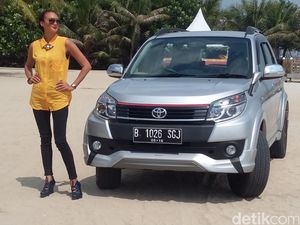 Nadine Chandrawinata Suka Mobil Tahan Banting Tapi Stylish