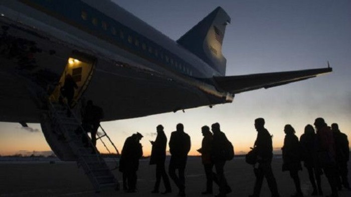 Kemewahan Pesawat Air Force One: Nonton James Bond Sampai Suvenir M&Ms