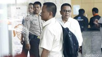 M Taufik diperiksa sebagai saksi untuk ke empat kalinya dalam kasus suap Reklamasi Teluk Jakarta yang menyeret ketua Komisi D M Sanusi yang juga merupakan adik dari M Taufik.