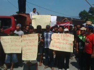 Warga Tuntut Tambang Batu Kapur yang Ditutup karena Didemo Pelajar Kembali Dibuka