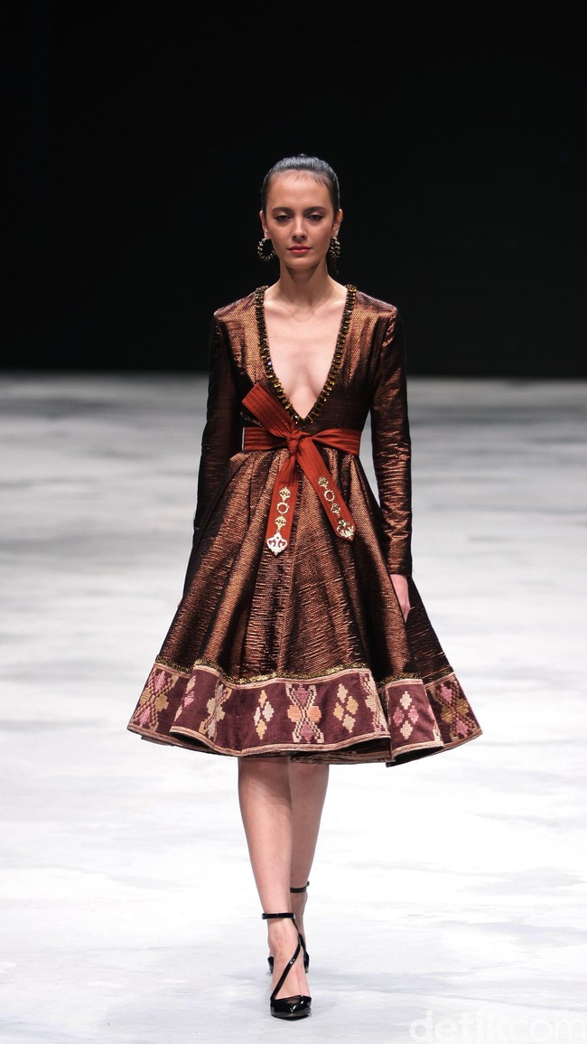 Defrico Audi. Indonesia Fashion Week 2016 at Jakarta Convention Center. Senayan. Jakarta. [Foto: Mohammad Abduh/Wolipop]