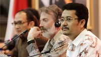 Komisioner KPU RI Fery Kumia Rizkiyansyah ikut menjadi pembicara dalam seminar tersebut. 