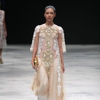 Malik Moestaram. Indonesia Fashion Week 2016 at Jakarta Convention Center. Senayan. Jakarta. [Foto: Mohammad Abduh/Wolipop]