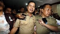 Rustam yang mundur sebagai wali kota ini menegaskan tidak pernah berkomunikasi dengan Yusril.