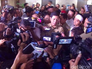 Rustam: Pak Gubernur Nilai Kinerja Saya Kurang, Lebih Baik Saya Mundur