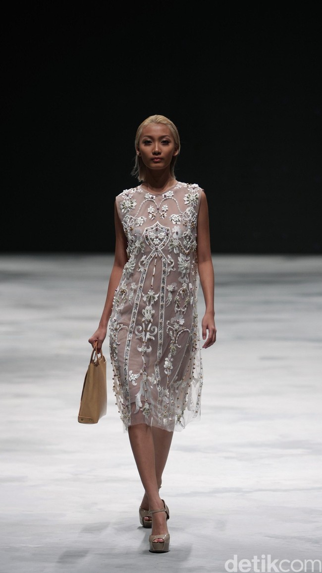 Malik Moestaram. Indonesia Fashion Week 2016 at Jakarta Convention Center. Senayan. Jakarta. [Foto: Mohammad Abduh/Wolipop]