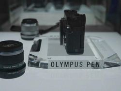 Tampang Jadul Olympus Pen-F