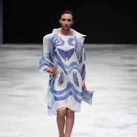 Nita Seno Adji. Indonesia Fashion Week 2016 at Jakarta Convention Center. Senayan. Jakarta. [Foto: Mohammad Abduh/Wolipop]