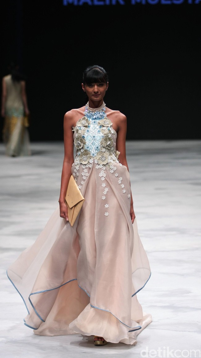 Malik Moestaram. Indonesia Fashion Week 2016 at Jakarta Convention Center. Senayan. Jakarta. [Foto: Mohammad Abduh/Wolipop]