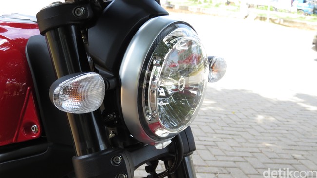 Menjajal Ducati Scrambler Icon Pertama di Indonesia
