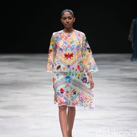 Nita Seno Adji. Indonesia Fashion Week 2016 at Jakarta Convention Center. Senayan. Jakarta. [Foto: Mohammad Abduh/Wolipop]