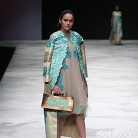 Malik Moestaram. Indonesia Fashion Week 2016 at Jakarta Convention Center. Senayan. Jakarta. [Foto: Mohammad Abduh/Wolipop]