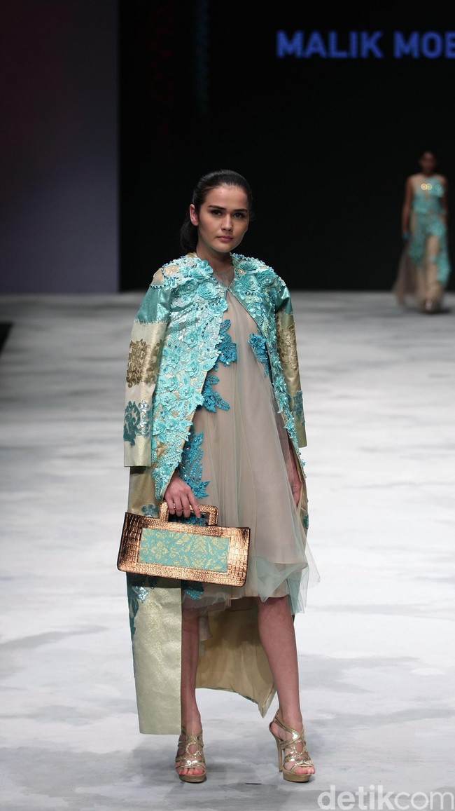 Malik Moestaram. Indonesia Fashion Week 2016 at Jakarta Convention Center. Senayan. Jakarta. [Foto: Mohammad Abduh/Wolipop]
