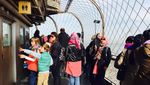 Seperti Ini Pemandangan dari Puncak Menara Eiffel