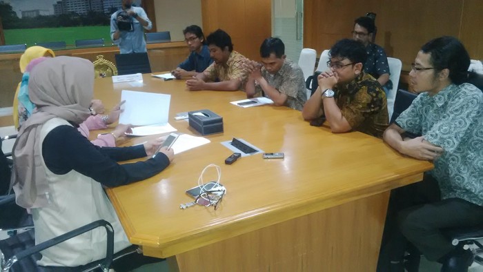 Koalisi LSM Laporkan Harry Azhar ke Majelis Etik BPK